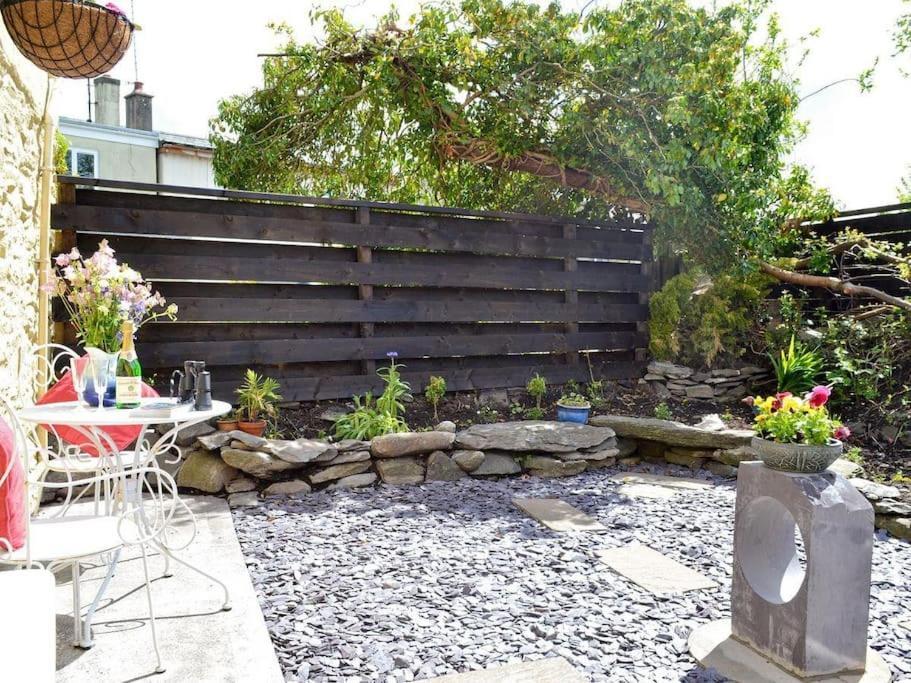 Yr Hen Efail - Old Smithy Holiday home *