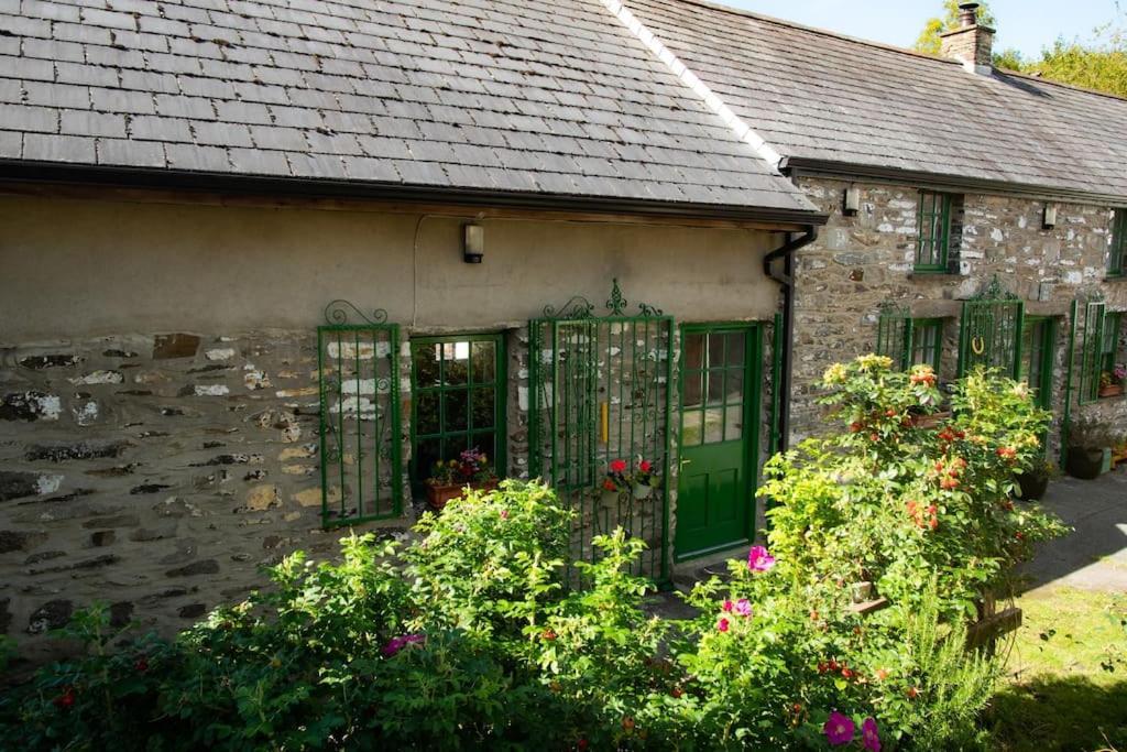 Yr Hen Efail - Old Smithy * Tregaron
